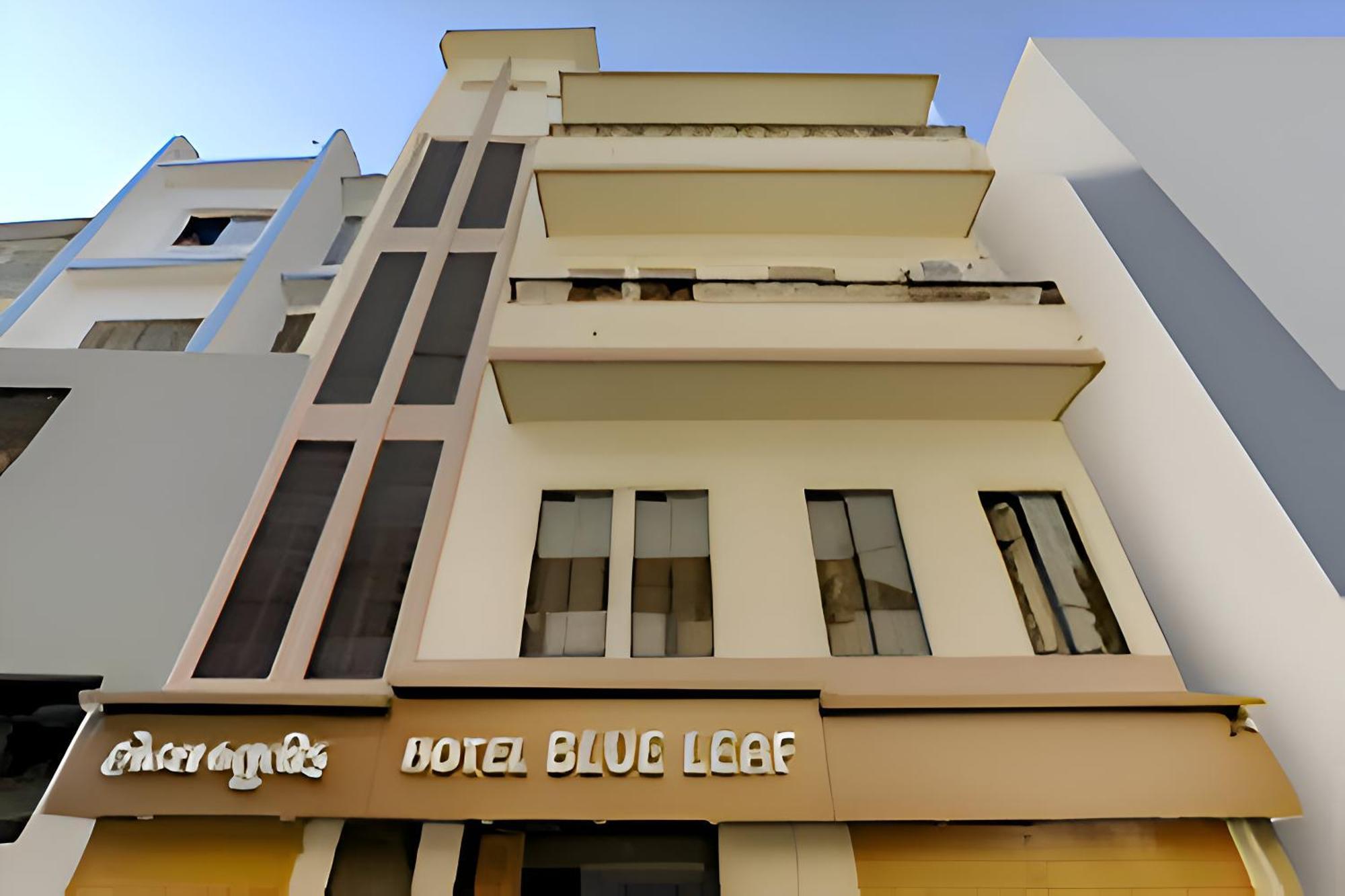 Hotel Blue Leaf Rajkot Esterno foto